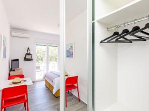 Apartments Villa Lukas - No 3 Studio Apartment with Balcony and Sea View
