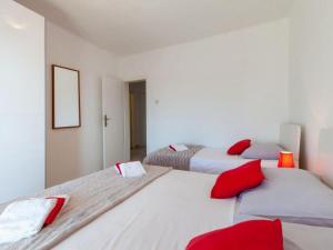 Apartments Nena ST - Two Bedroom Apartment with Terrace and Sea View A3