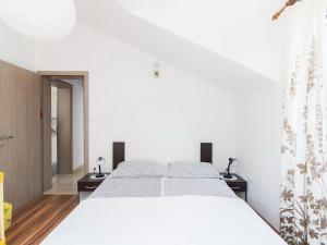 Apartments Mare- One Bedroom Apartment with Terrace A2 ST