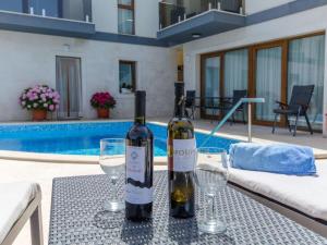 Villa LA-Two Bedroom Apartment with Terrace