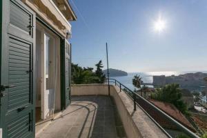 Holiday Home Patricija-Duplex Three Bedroom Apartment with Balcony and Sea View A6 1