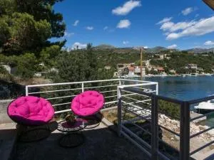 Holiday Home Magazin- One Bedroom Apartment with Terrace and Sea View - Doli