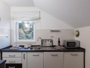 Apartment Cetini - Two Bedroom Apartment with Terrace and Sea View 