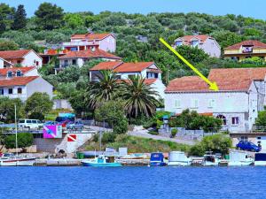 Apartment Josipa Vela Luka- Studio Apartment with Balcony and Sea View