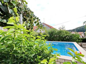 Green Garden House - Four Bedroom House with Private Pool