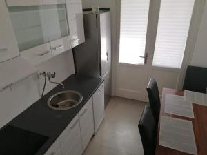 Apartment Ema - One Bedroom Apartment with Balcony