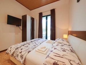 Apartment Vujina with terrace