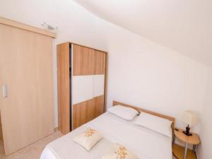 Apartments Bandalo - One Bedroom Apartment with Sea View