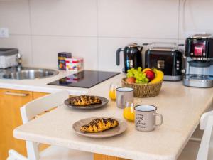 Midtown Apartments - One Bedroom Apartment with City view