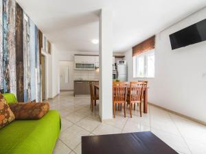 Villa Dvori Vi kovi-Seven Bedroom Villa with Swimming Pool