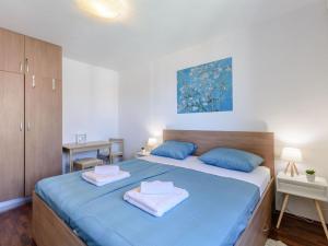 Sunset view apartment - One bedroom apartment with balcony and sea view