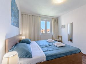 Sunset view apartment - One bedroom apartment with balcony and sea view