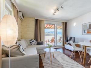 Sunset view apartment - One bedroom apartment with balcony and sea view