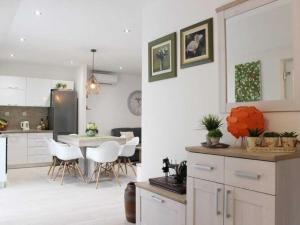 Holiday Home Ela - Three Bedroom Holiday Home with outdoor Pool ST