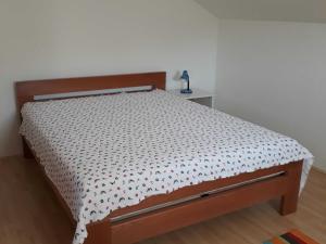 Apartment Luna - One Bedroom Apartment with Terrace and Sea View Molunat