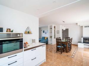 Apartment Doma - Two Bedroom Apartment with Terrace