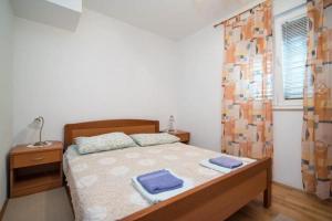 Apartments Longo - One Bedroom Apartment with Terrace, A2 - ST