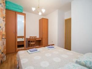 Apartments Longo - One Bedroom Apartment with Terrace, A2 - ST