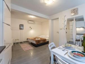 Apartments Sonja - Studio Apartment ST