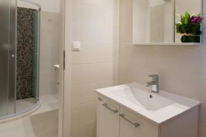 Villa Roza- Two-Bedroom Apartment