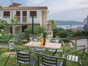 Apartments iovo - Basic Two Bedroom Apartment A3