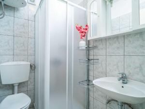 Apartments Nikolina LU - Two-Bedroom Apartment with Balcony