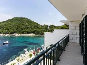 Apartments Posta - Deluxe One-Bedroom Apartment with Balcony and Sea View - Apartman 8 - Саплунара