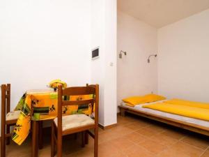 Studio apartment with terrace in Drace