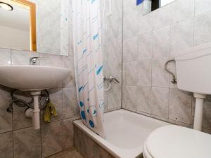 Studio apartment with terrace in Drace