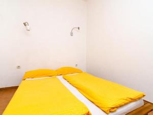 Studio apartment with terrace in Drace