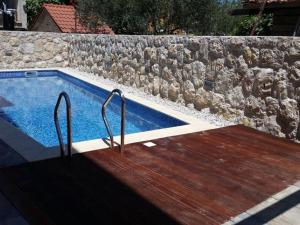 Apartments Villa Rustica ST - Two-Bedroom Apartment with Balcony and Shared Pool 1 kat
