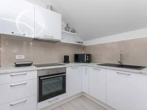 Apartment Gloria - One Bedroom Apartment with Terrace