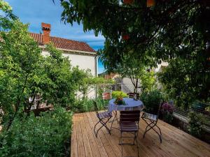 Apartments Ankora - One bedroom apartment with terrace and sea view