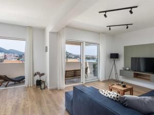 Apartments aMare - Three Bedroom Apartment with Balcony and Sea View