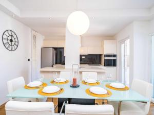 Apartment Hladilo - Two Bedroom Apartment with Balcony