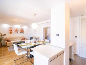 Apartment Hladilo - Two Bedroom Apartment with Balcony