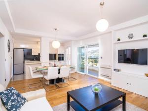 Apartment Hladilo - Two Bedroom Apartment with Balcony