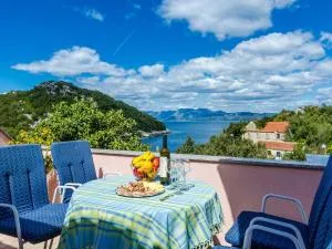 Apartment Bay Of Dreams - Two-Bedroom Apartment with Terrace and Sea View - Osobjava
