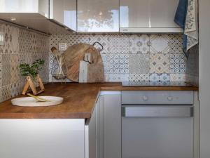 Apartment Pantarul - One Bedroom Apartment with City View