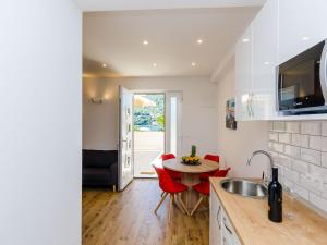 Apartment Moon River - Two-Bedroom Apartment with Terrace