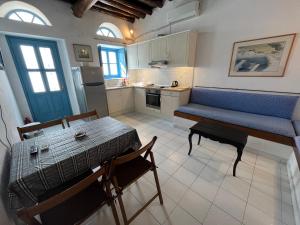 Neoclassical apartment, Central Chora Andros