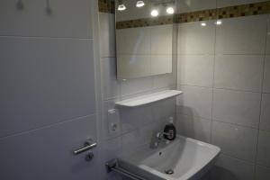 One-Bedroom Apartment room in Hotel Haus Wittwer