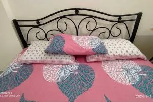 Pvt Room attach Washroom Male ITPro near Magarptta - Sāsvad