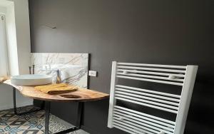 B&B / Chambres d'hotes Aux Deux Tours : photos des chambres