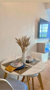 Stunning Mountain and Sea View