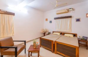5 bhk villa with swimming pool