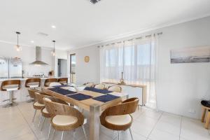 Serenity 24 Tyro Pde Hindmarsh Island - No Linen Included