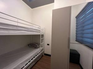 Kapitolyo Prisma Residential Condo TCPH21 - NYC Vibes Penthouse with KTV Pool and Balcony with City View Panorama 5 Min Drive to BGC St Lukes and Ortigas - Staycations by SMS