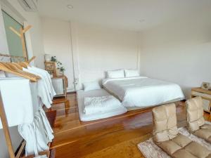 Gobgab Station room 2