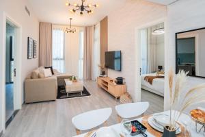 Peaceful 1BR Midtown Close to Expo City & Mall by Vibel